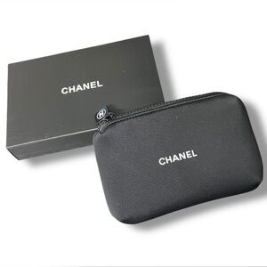 Chanel Beauté Black Accessory Pouch